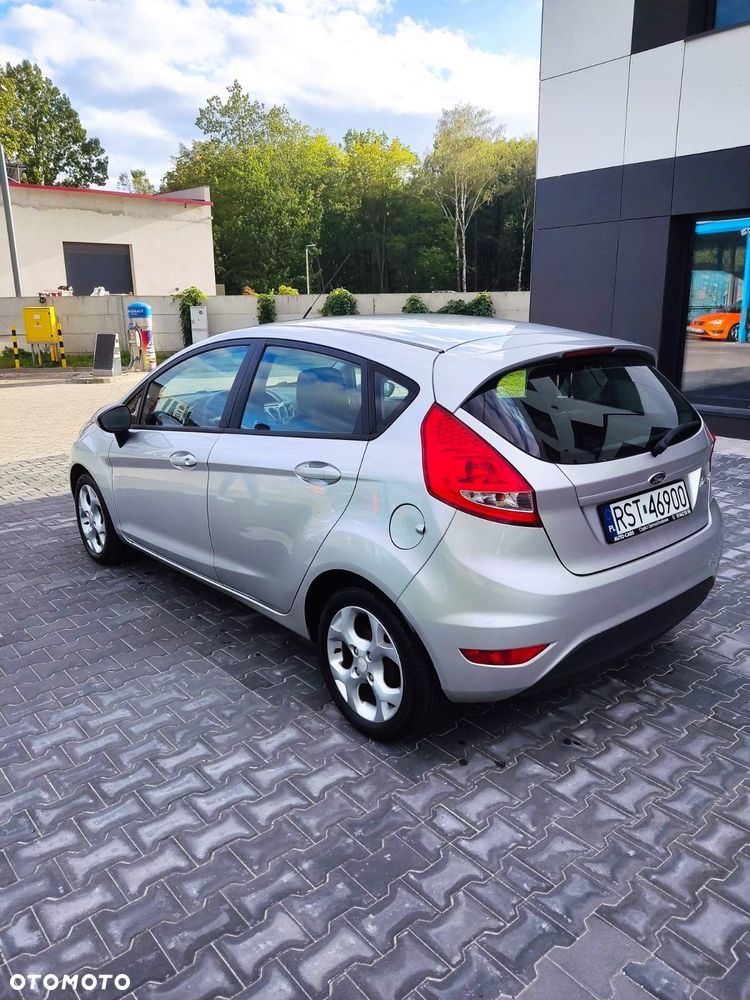 Ford Fiesta - 8