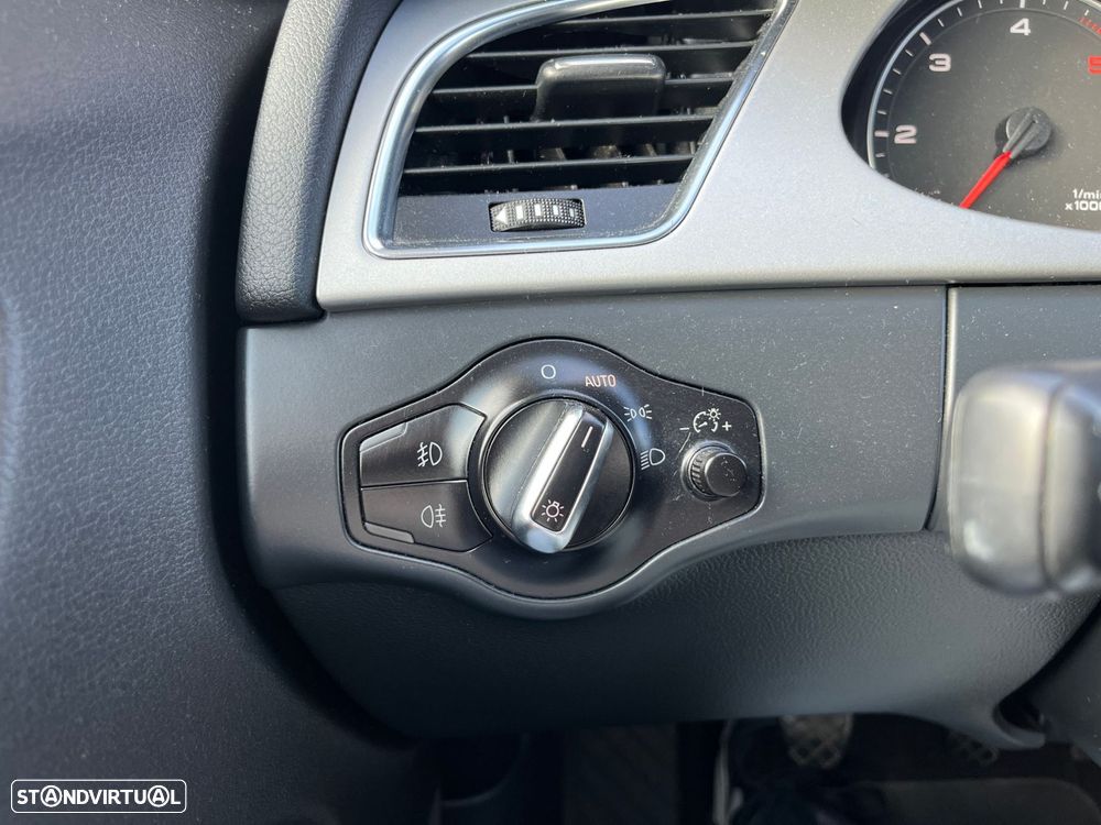 Audi A4 2.0 TDI Sport — fotografia 13
