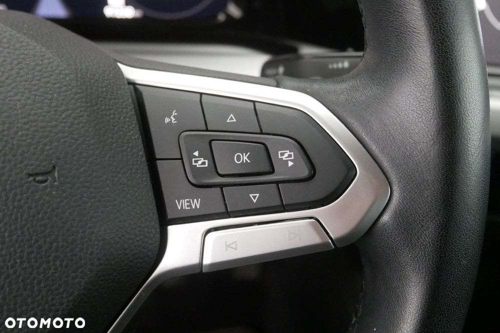 Volkswagen Golf - 21