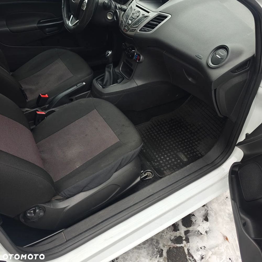 Ford Fiesta 1.5 TDCi SYNC Edition - 15