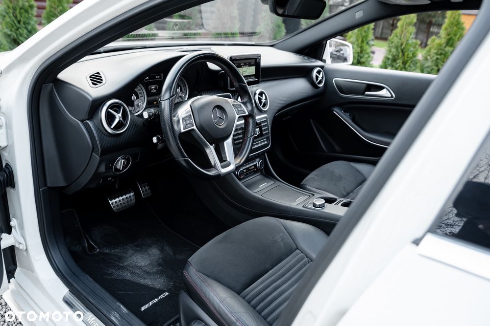 Mercedes-Benz Klasa A 250 4Matic 7G-DCT AMG Line - 16