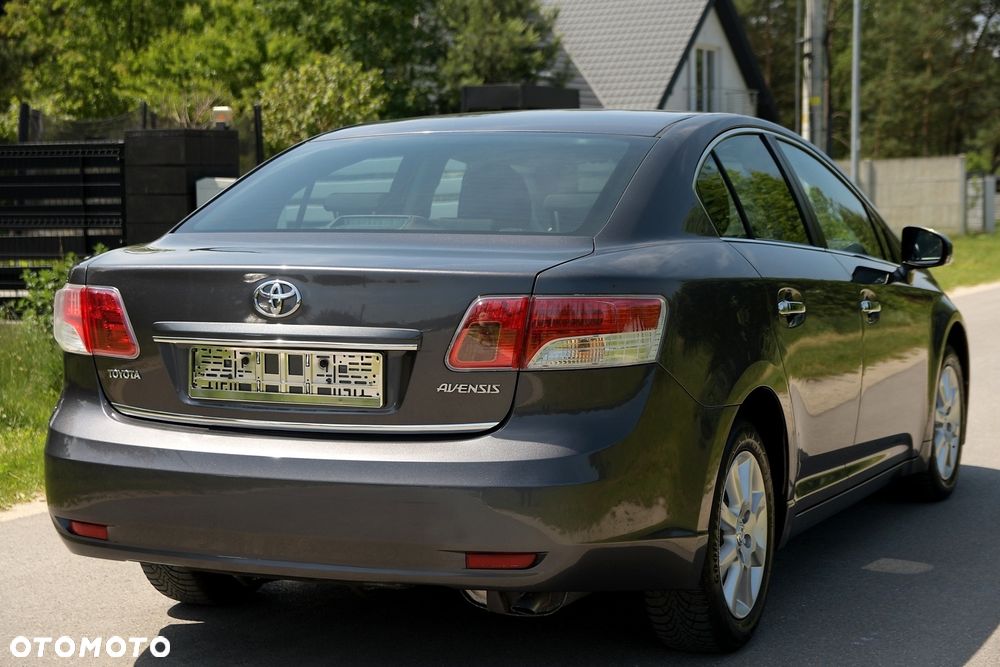 Toyota Avensis 1.8 Executive - 30