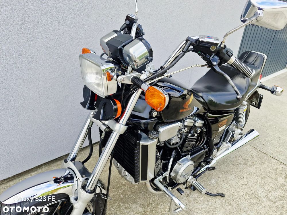 Honda VF - 11