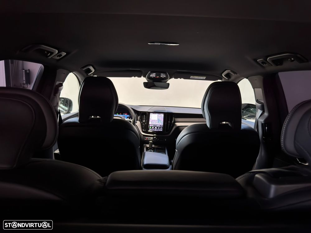 Volvo XC 60 2.0 B4 R-Design - 34