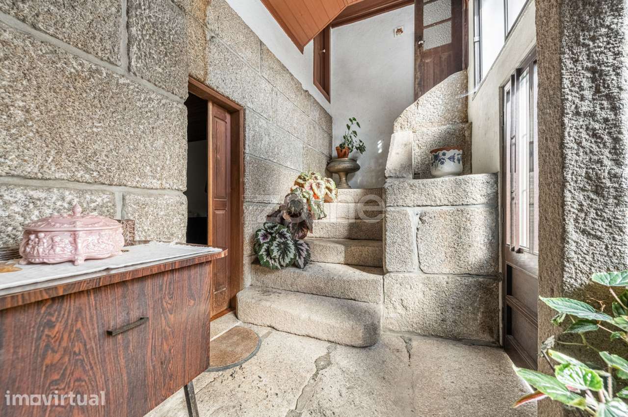Quinta com 74.400 m2 em Penalonga, Ribeira de Pena - Vila Real