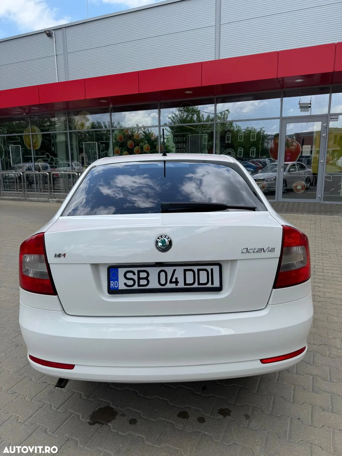 Skoda Octavia 1.6 MPI Ambiente - 4