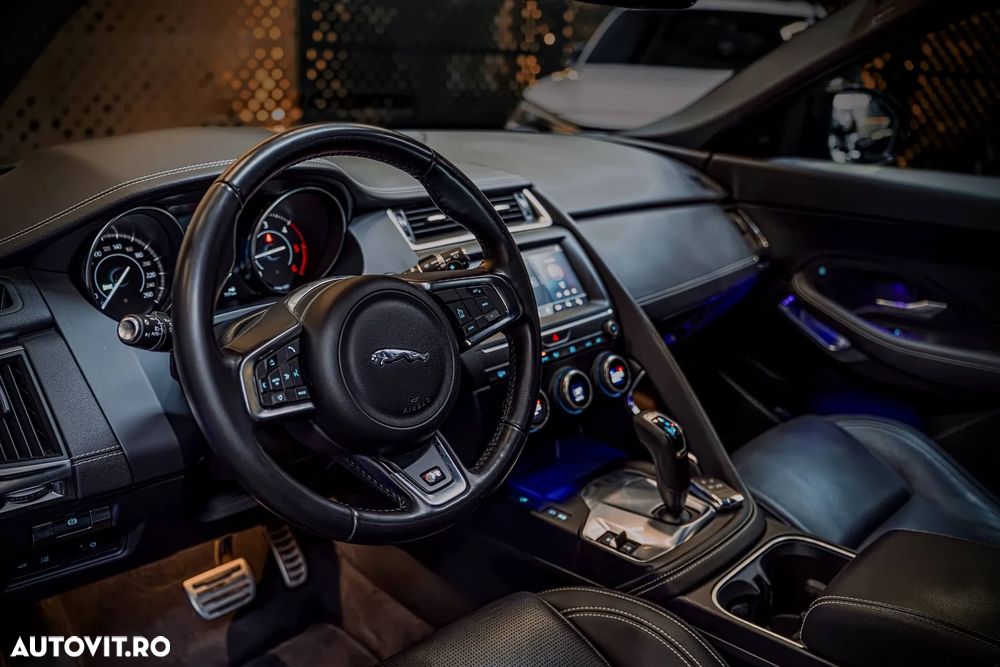 Jaguar E-Pace D180 AWD Aut. R-Dynamic S - 9