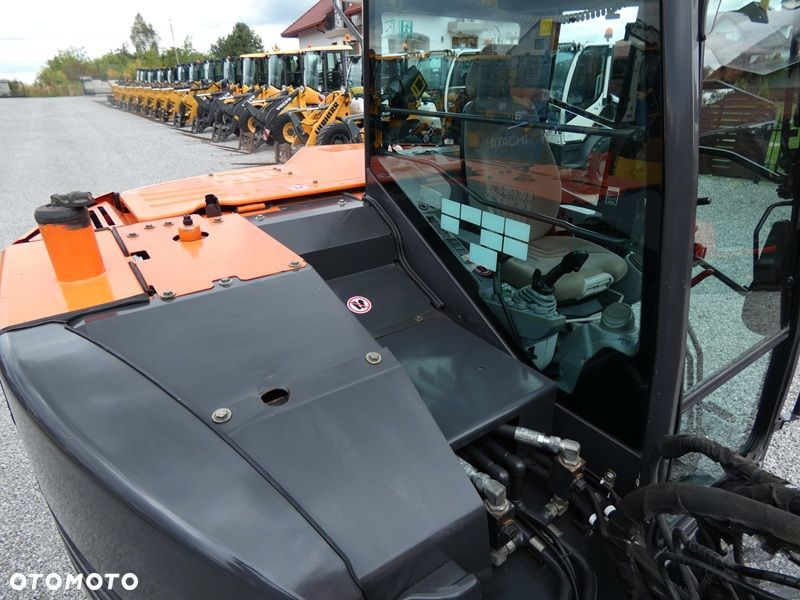 Hitachi ZAXIS 85USB / ROTOTILT / Tylko 5.541mtg / Nowe gasienice / - 23