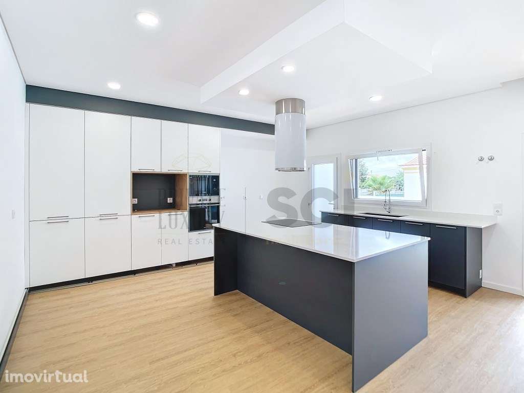 Moradia T4 Azeitão Térrea com Piscina e Garagem Privada - Grande imagem: 5/55