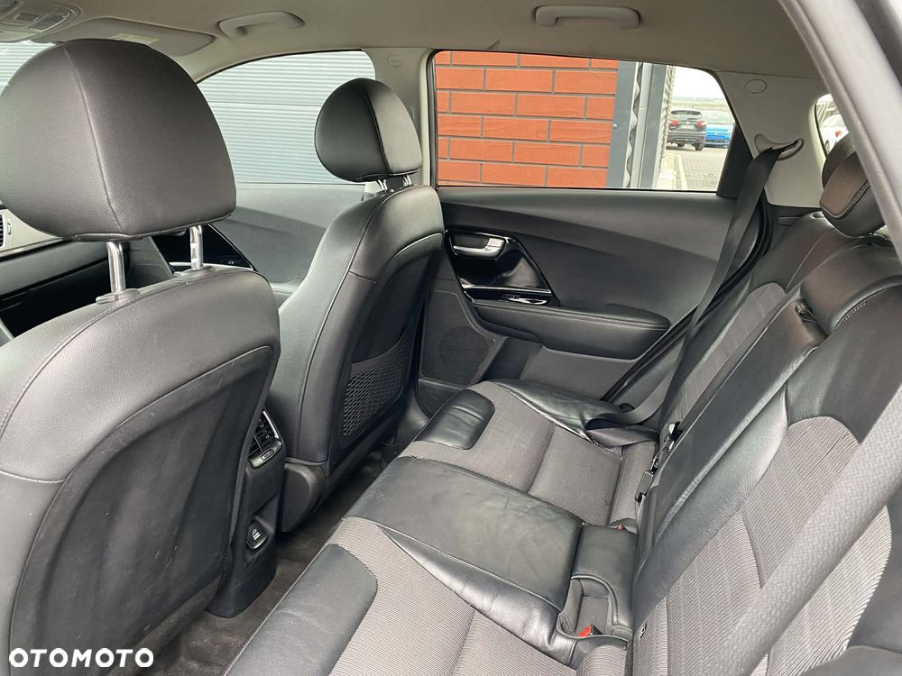 Kia Niro 1.6 GDI Hybrid L - 12