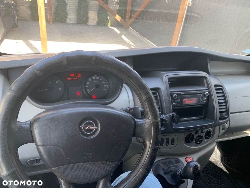 Opel VIVARO - 16