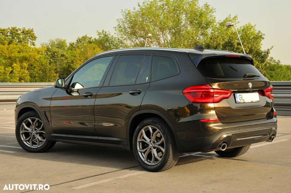BMW X3 xDrive20i AT Advantage - 6