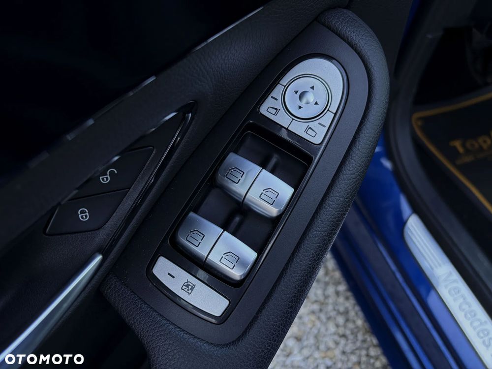 Mercedes-Benz Klasa C 200 7G-TRONIC - 35