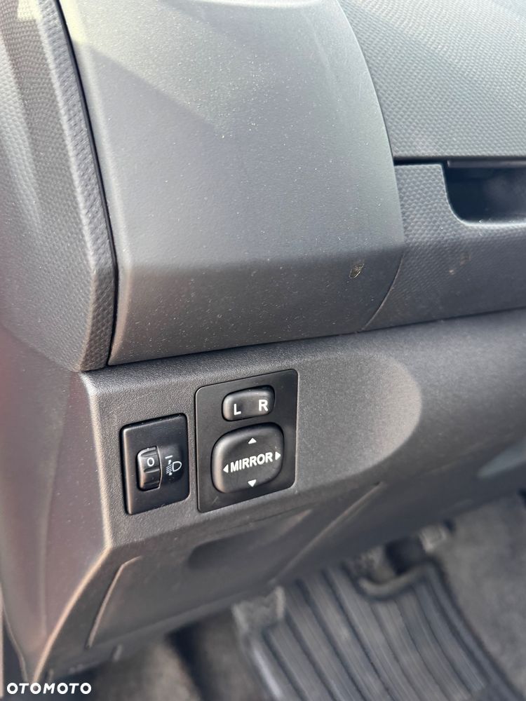 Toyota Yaris 1.33 Luna - 17