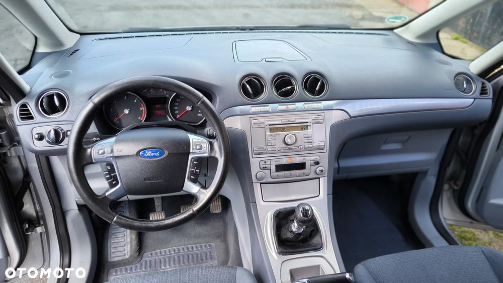 Ford Galaxy - 15