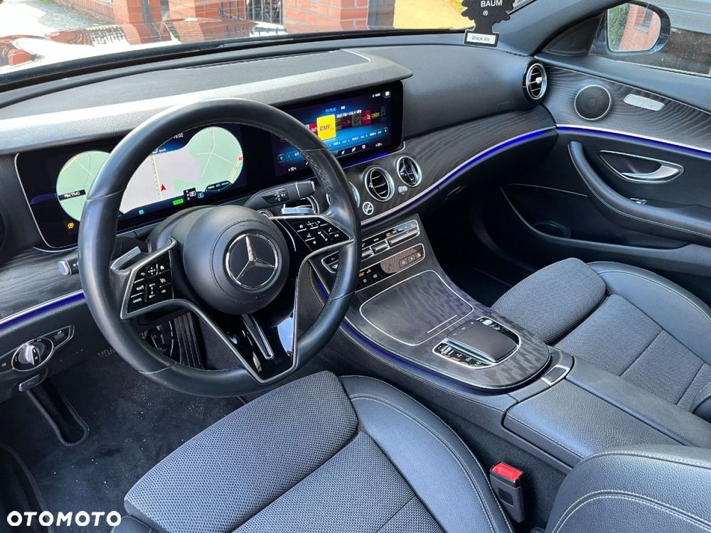 Mercedes-Benz Klasa E 200 9G-TRONIC Exclusive - 7