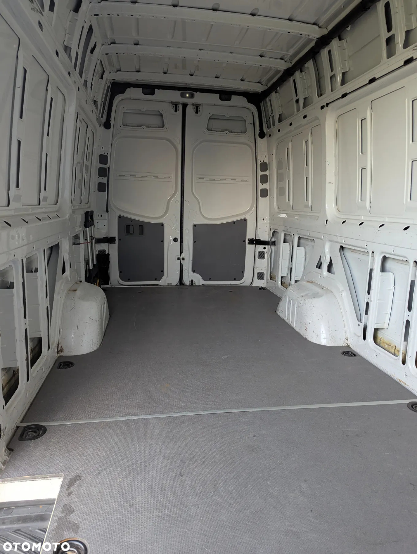 Volkswagen CRAFTER - 8