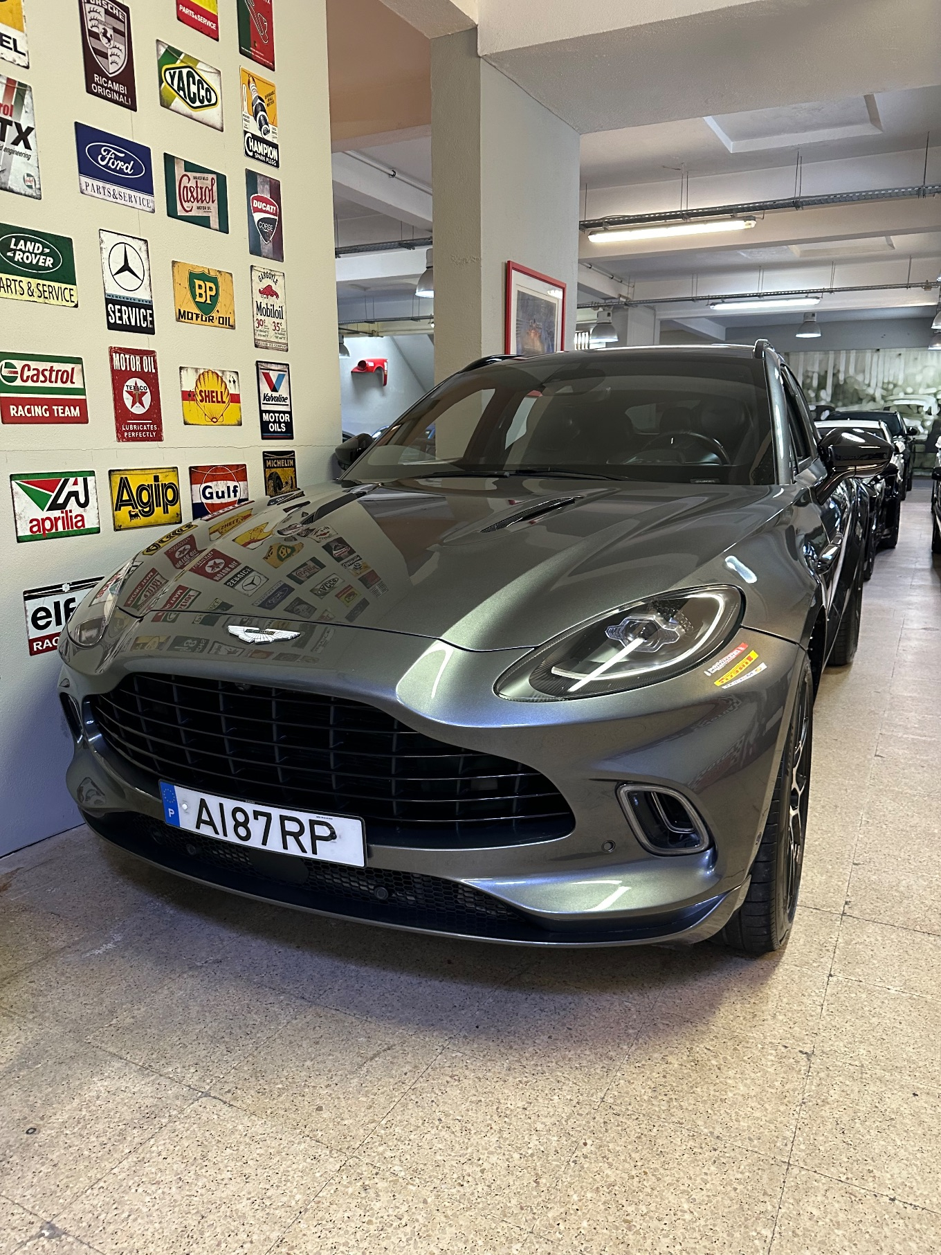 Aston Martin DBX Standard - 17