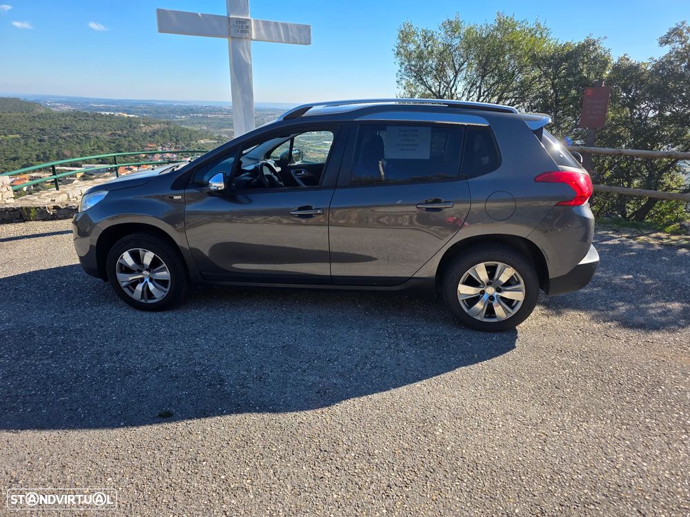 Peugeot 2008 1.6 BlueHDi Style - 4