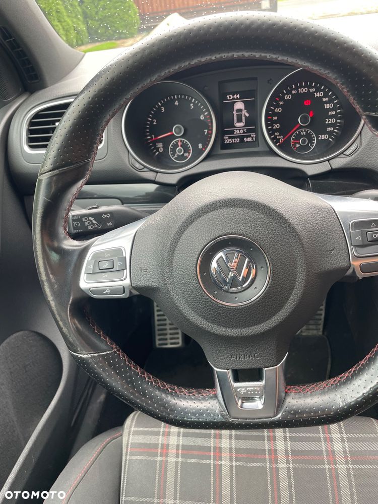 Volkswagen Golf - 9
