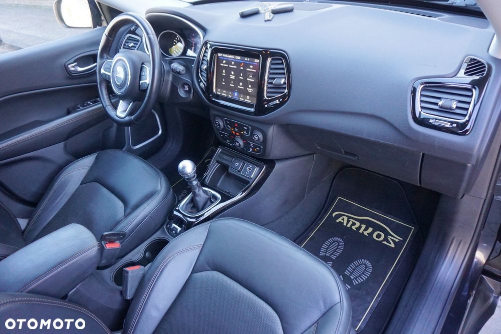 Jeep Compass 1.3 T-GDI I4 Limited - 35