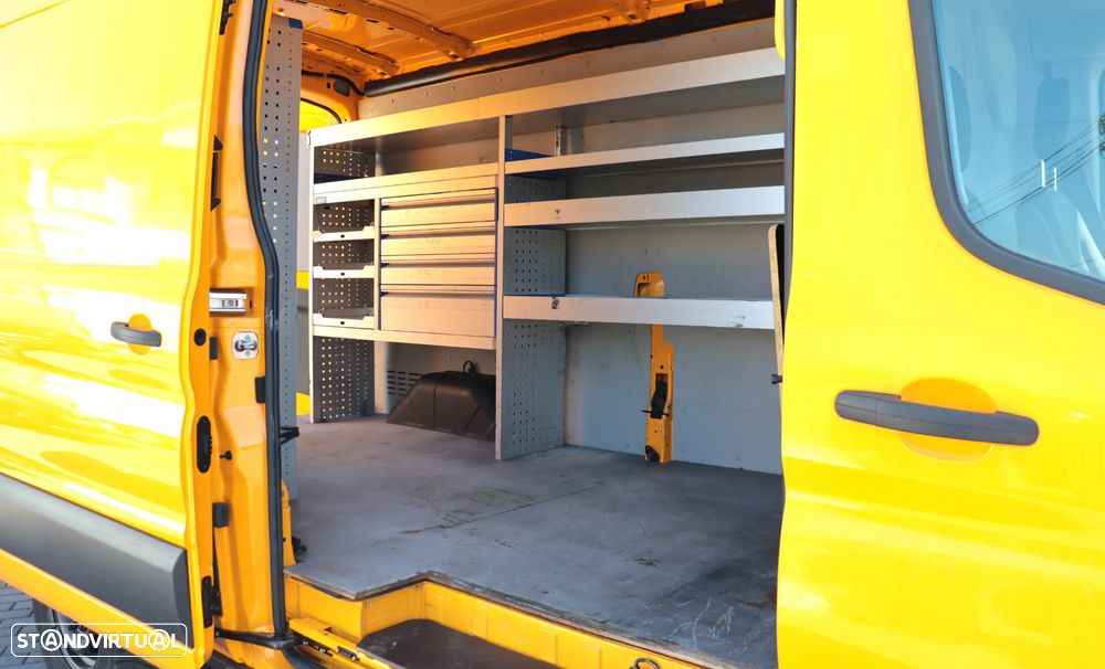 Ford Transit 2.0 EcoBlue L3H2 **IVA Dedutível - 23