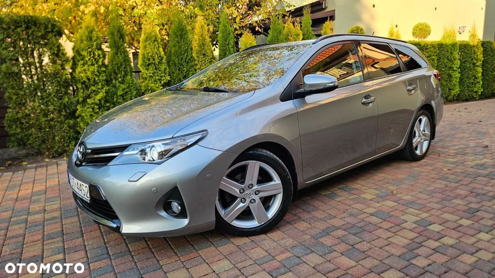 Toyota Auris 1.6 Valvematic Multidrive S Touring Sports Life - 3