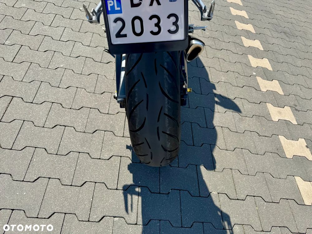 Suzuki GSX-R - 4