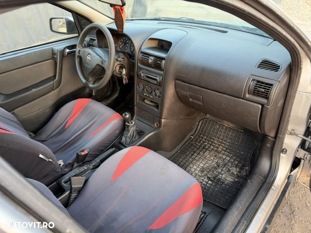 Opel Astra Classic 1.4i - 8