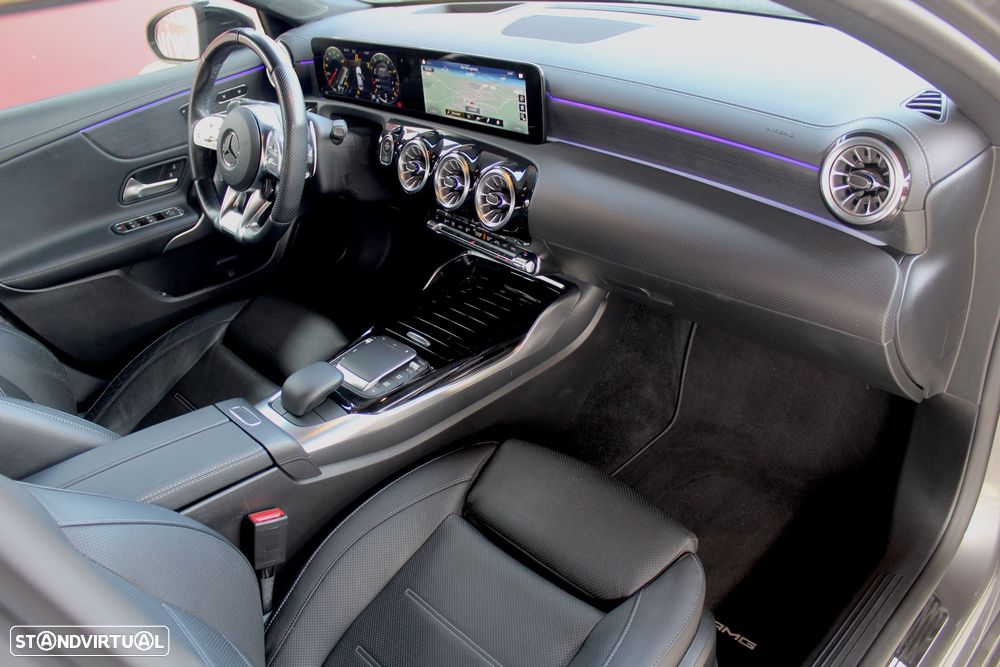 Mercedes-Benz A 35 AMG 4Matic Speedshift DCT 7G - 25