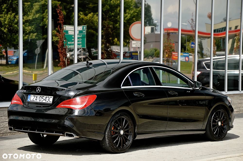 Mercedes-Benz CLA 250 Sport 7G-DCT - 4