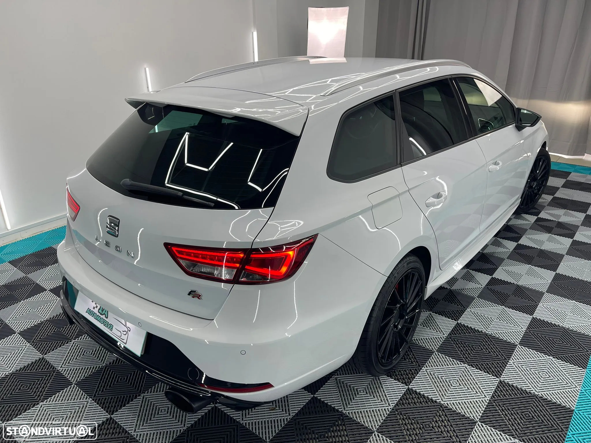 SEAT Leon ST 2.0 TDI S&S FR - 8
