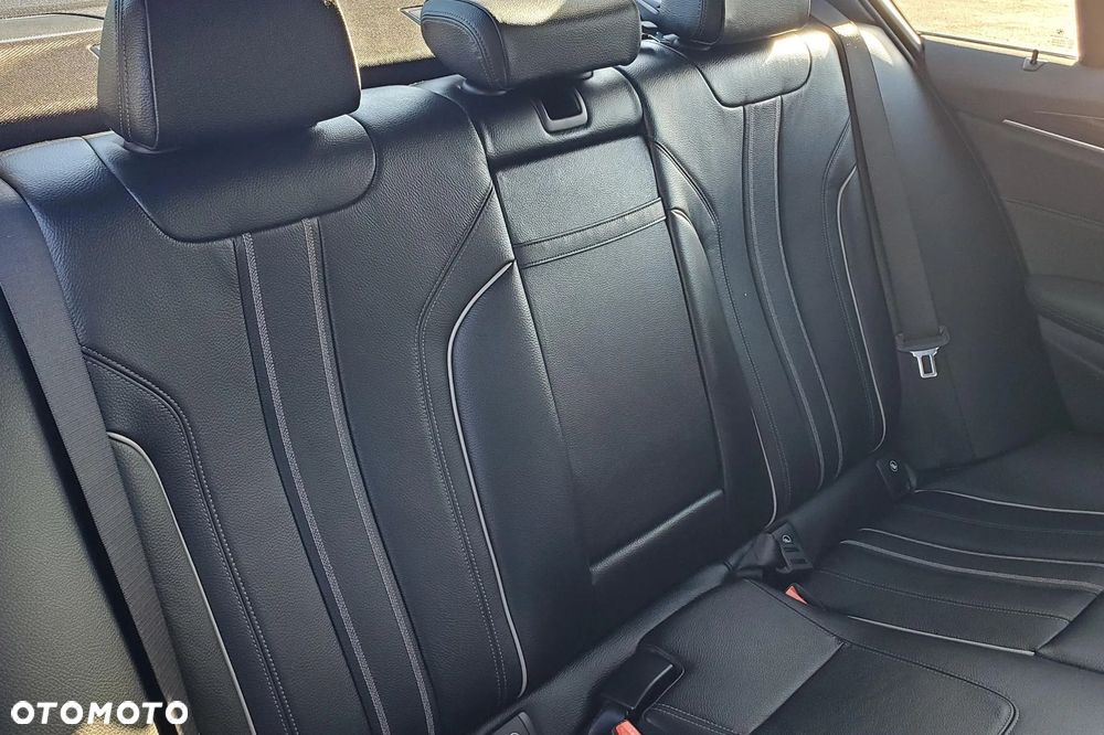 BMW Seria 5 540i xDrive M Sport Edition - 25