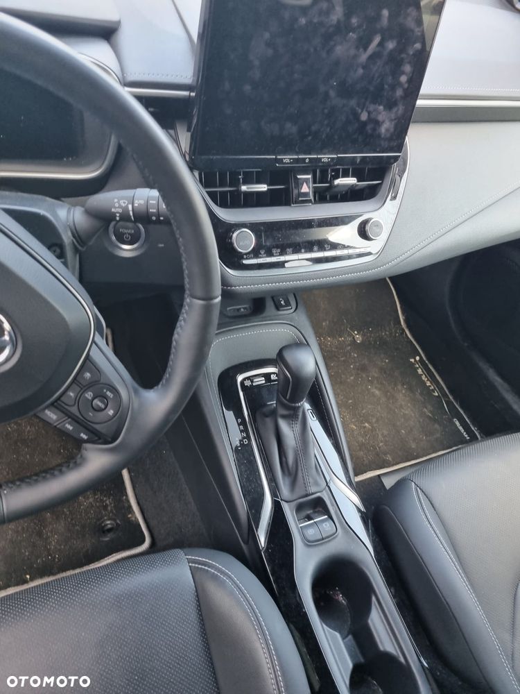 Toyota Corolla 2.0 Hybrid Executive - 14