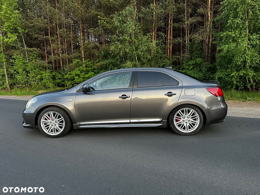 Suzuki Kizashi 2.4 Sport 4WD CVT - 8