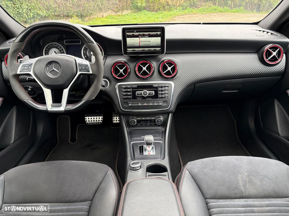 Mercedes-Benz A 45 AMG 4-Matic - 9