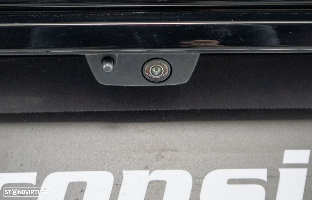 Land Rover Range Rover Evoque 1.5 P300e AWD Auto - 16