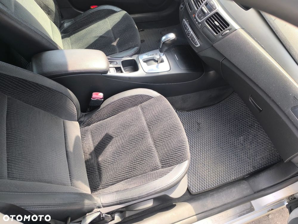Renault Laguna 2.0 DCi Expression - 6