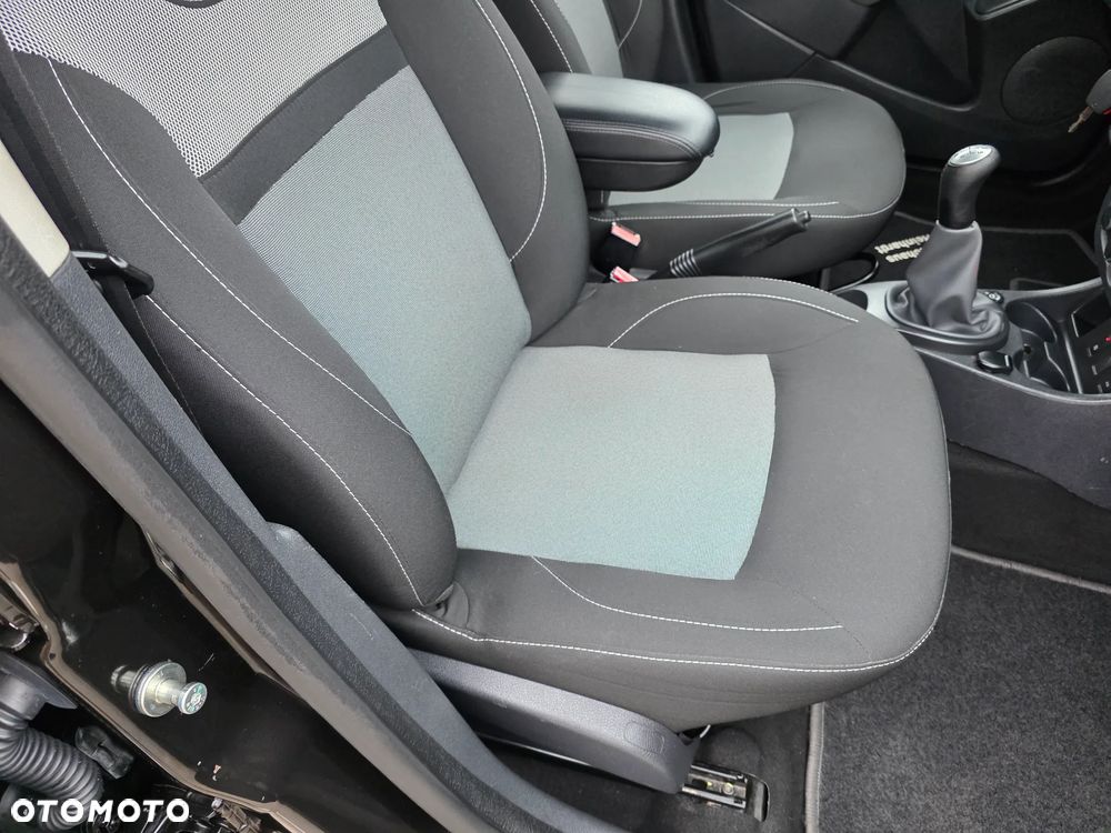 Dacia Duster 1.6 SCe Prestige - 32