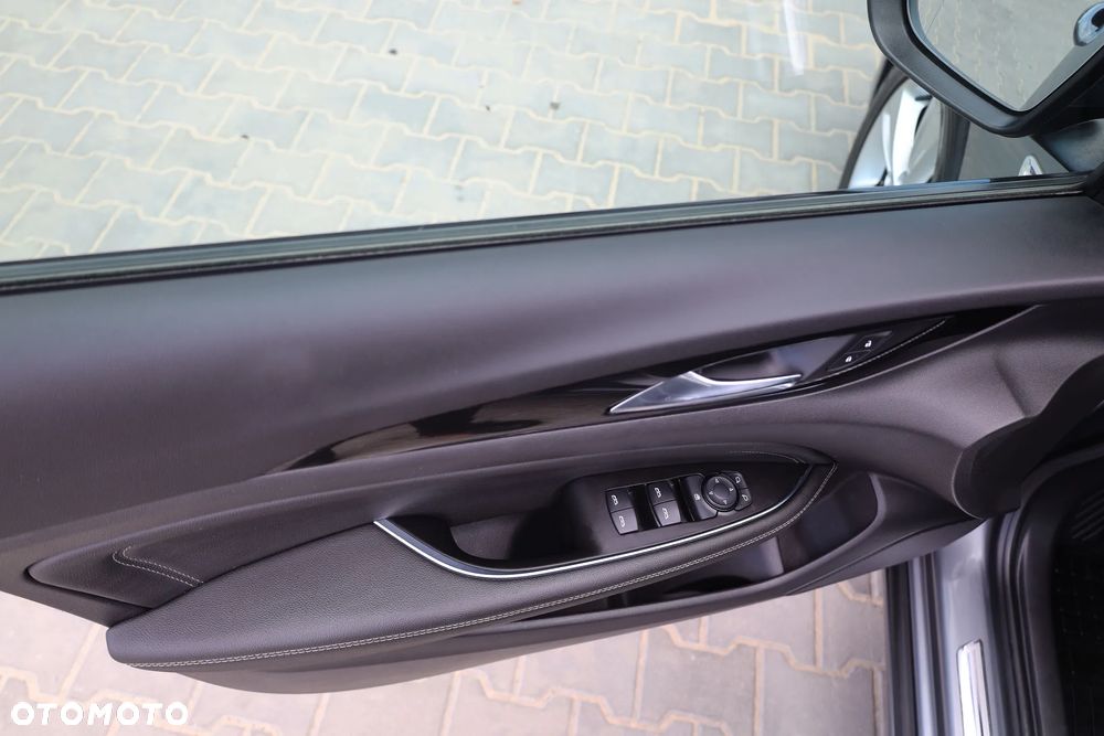Opel Insignia 1.5 T Elite S&S - 17