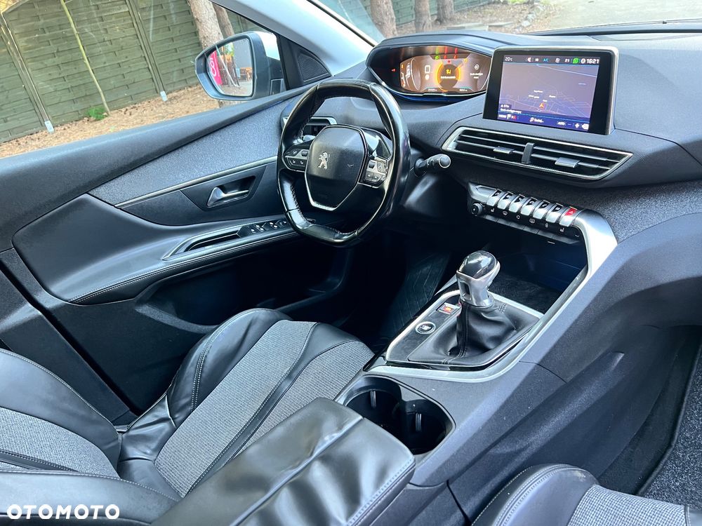 Peugeot 5008 - 25