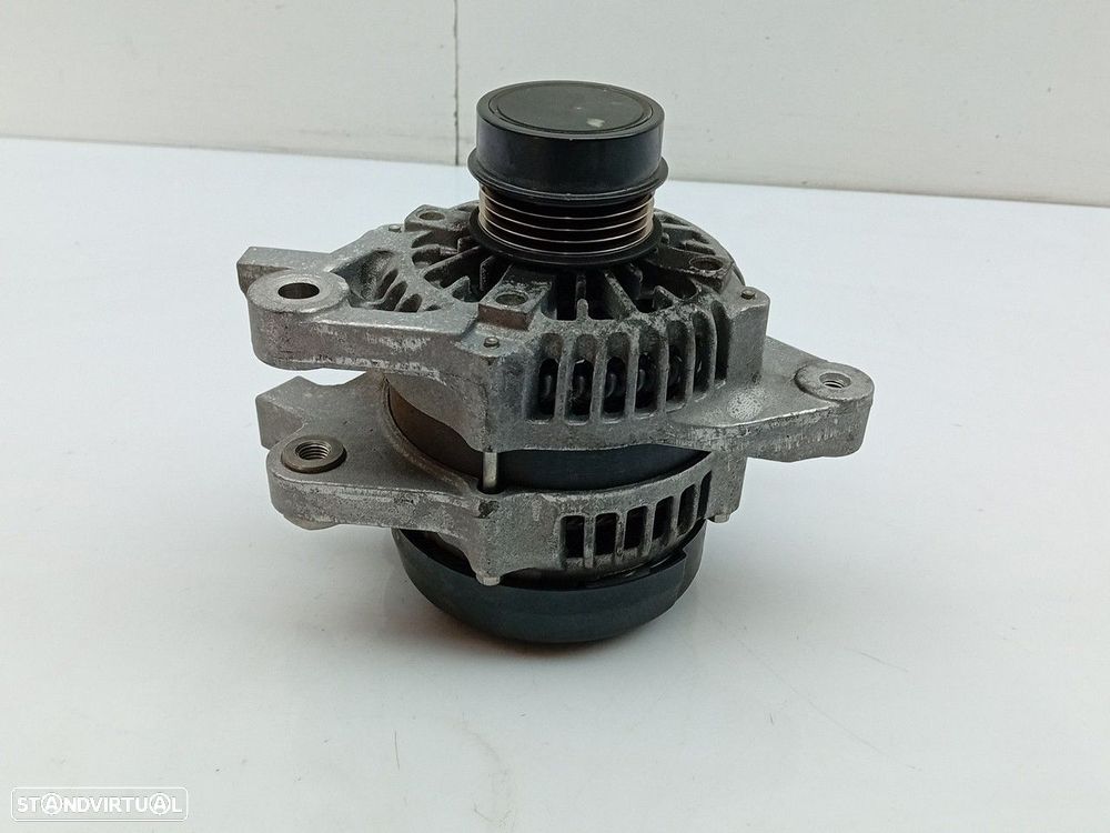Alternador TOYOTA Auris Hatchback (_E18_) - 1