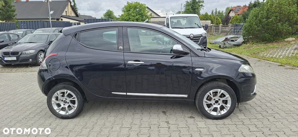 Lancia Ypsilon Y 0.9 TwinAir Turbo 8V Platinum - 5