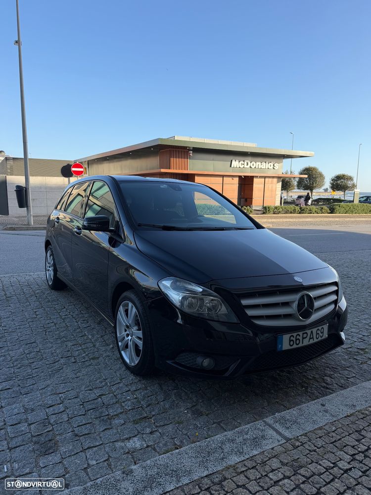 Mercedes-Benz B 180 CDI (BlueEFFICIENCY) - 1