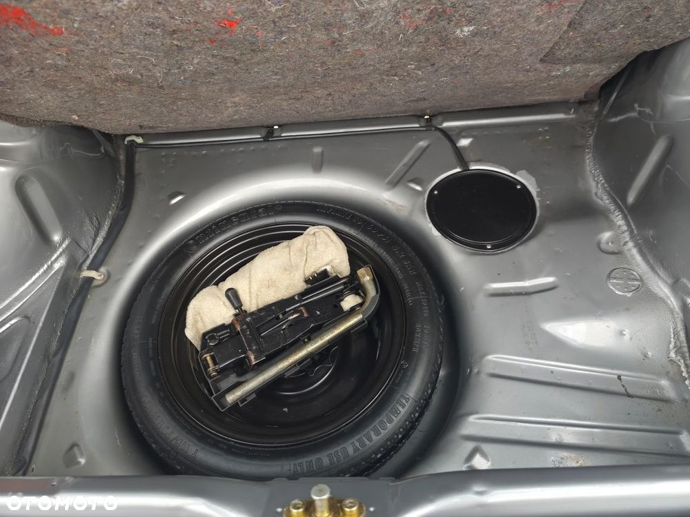 Volkswagen Golf 1.3 - 17