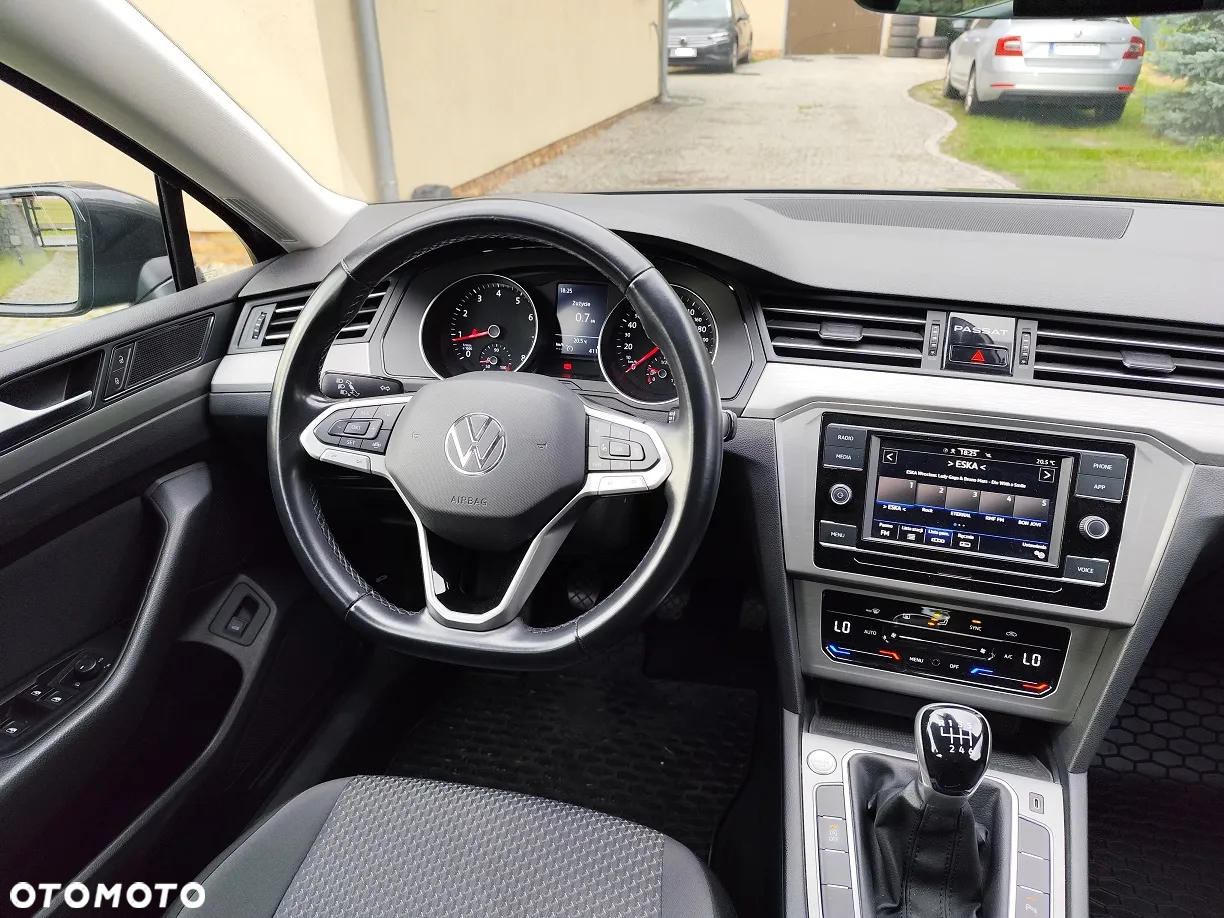 Volkswagen Passat - 15