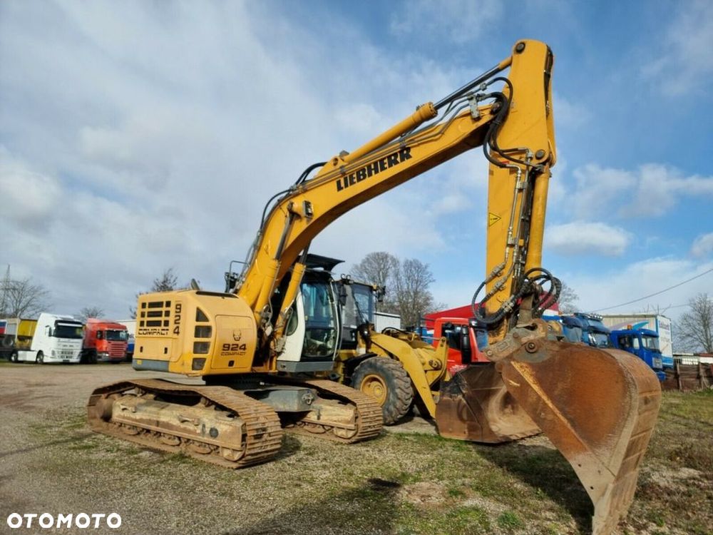 Liebherr R 924 - 4