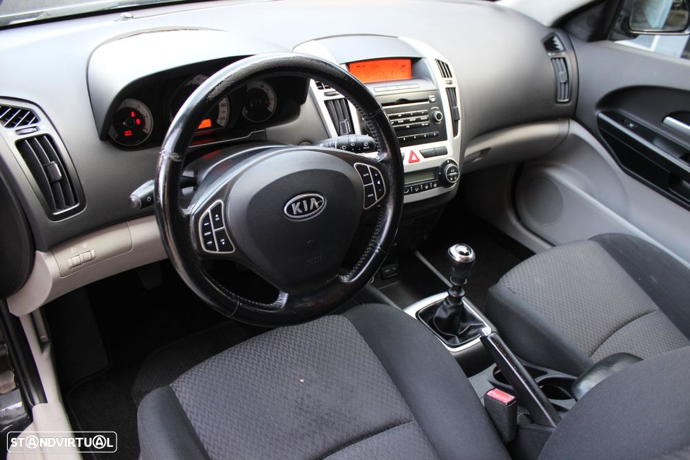 Kia Ceed 1.6 CRDi EX - 4