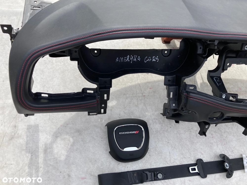 DODGE CHALLENGER SRT8 392 SZYTA SKÓRA CZERWONA NIĆ KONSOLA KOKPIT PULPIT PÓŁKA PARAPET AIR BAG PODUSZKI AIRBAG PASY PAS KURTYNY AIRBAG FOTELA KOLAN Okazja Raz2 !!! - 6