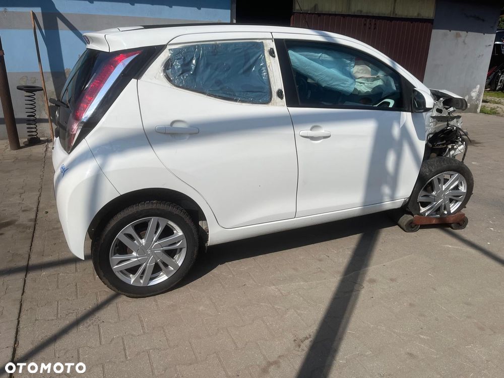 Toyota Aygo 1.0 VVT-i Sprint EU6 - 5